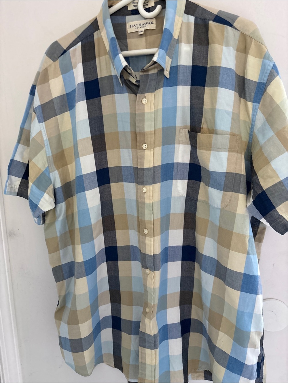 Men’s Summer Hathaway Classic Shirt Sleeve Plaid Button-Down Shirt in Blue Tan